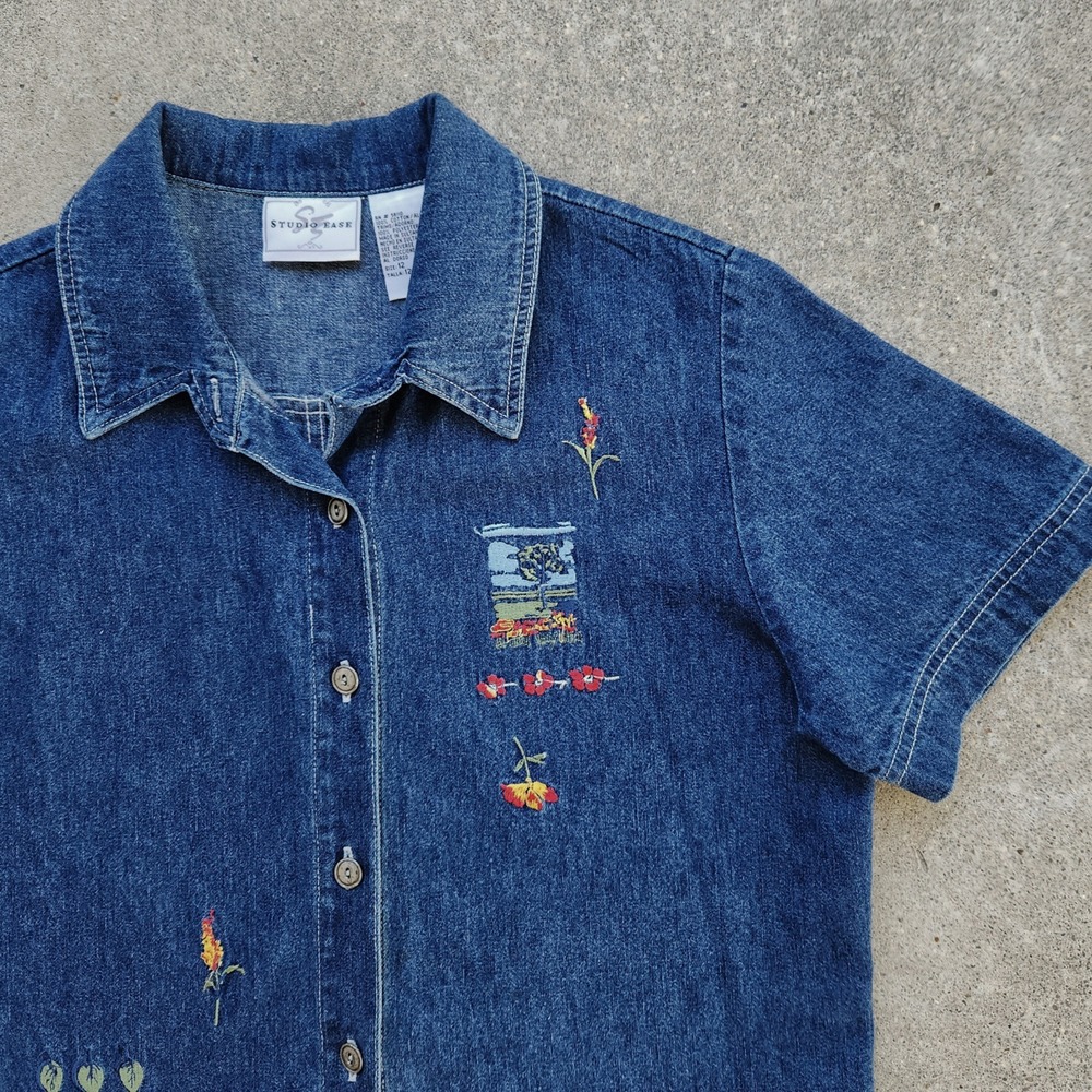 90s Cottagecore Denim Shirt Size XL Embroidered Short Sleeve Grandma Garden - Picture 4 of 10